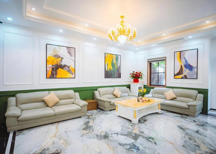 Khách sạn Crystal Hạ Long