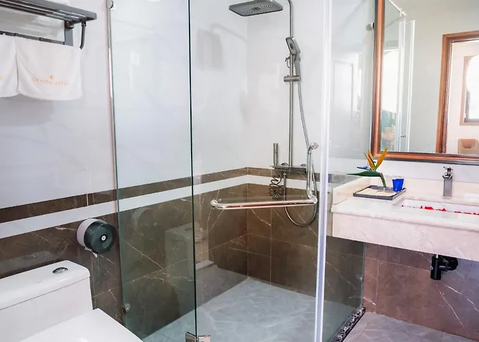 Crystal Khách sạn 4*