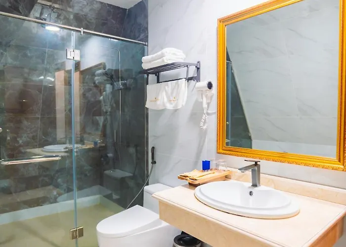Khách sạn Crystal 4*