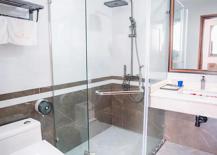 Crystal Khách sạn 4*