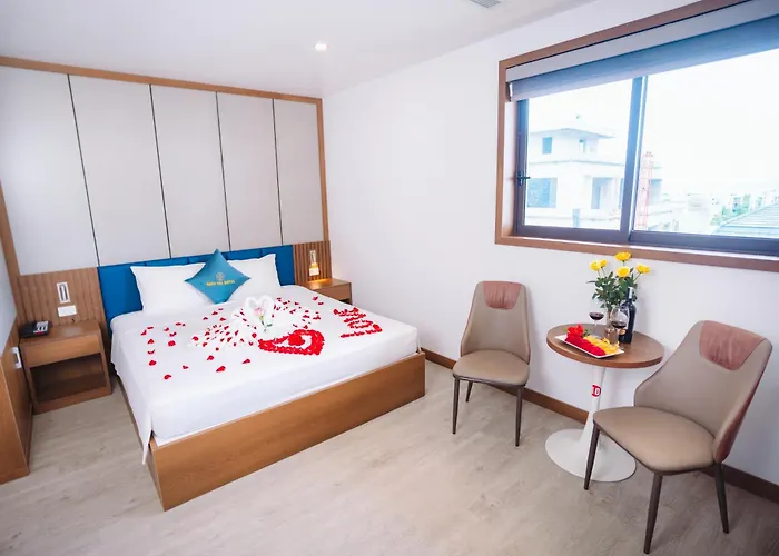 Crystal Khách sạn 4*