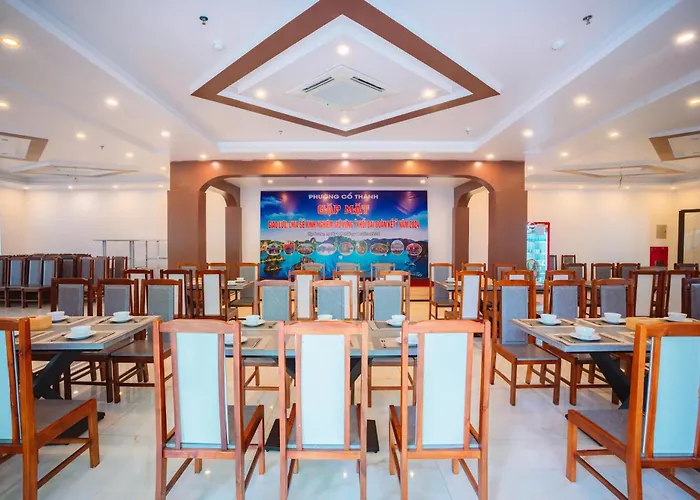 Khách sạn Crystal